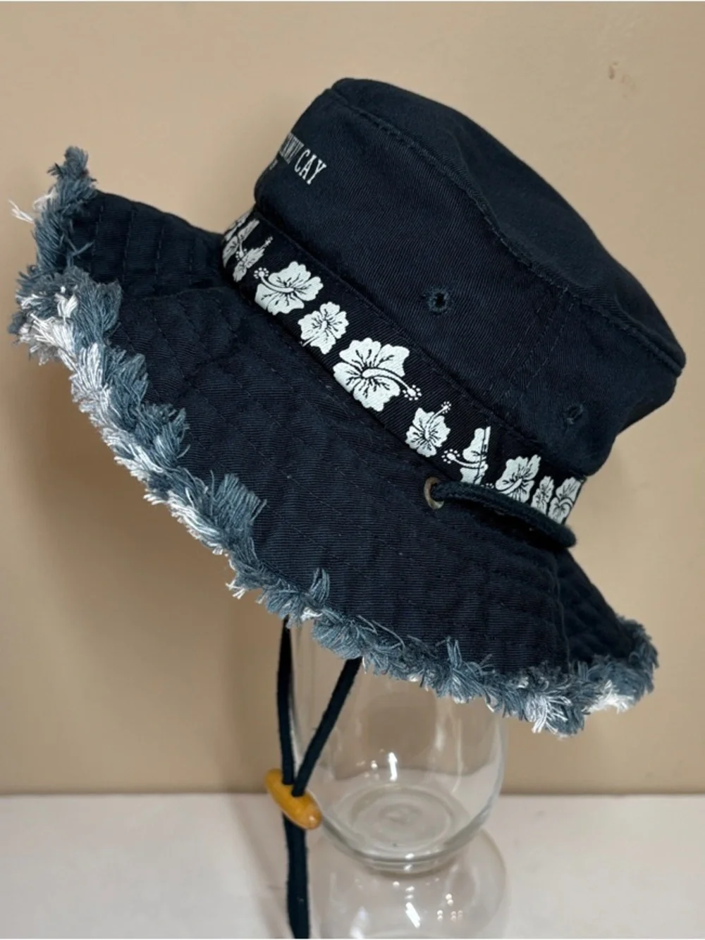 Disney casual bucket